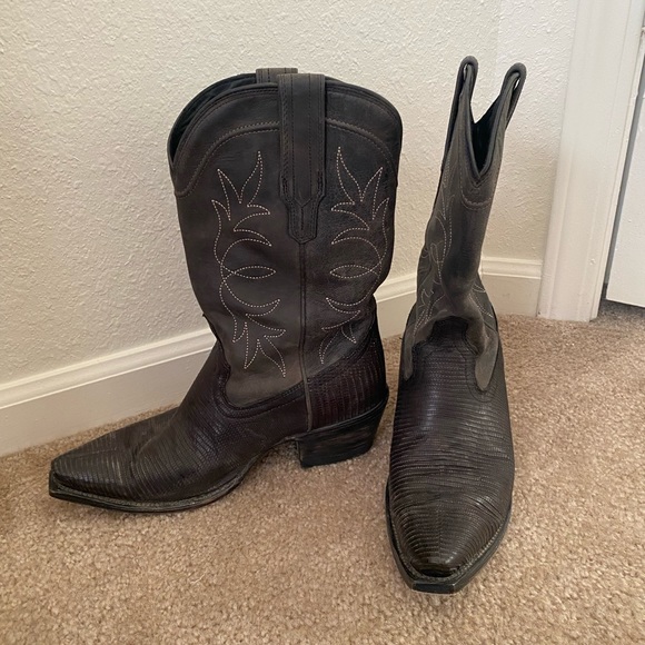 LIMITED EDITION Tecovas Sadie Midnight Relic - Picture 7 of 9